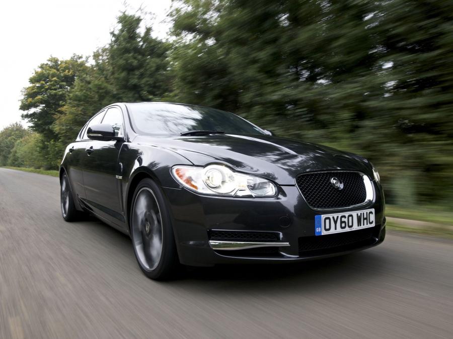  Jaguar XF Diesel S Black Pack 2010 года  (UK) (фото 3 из 5)